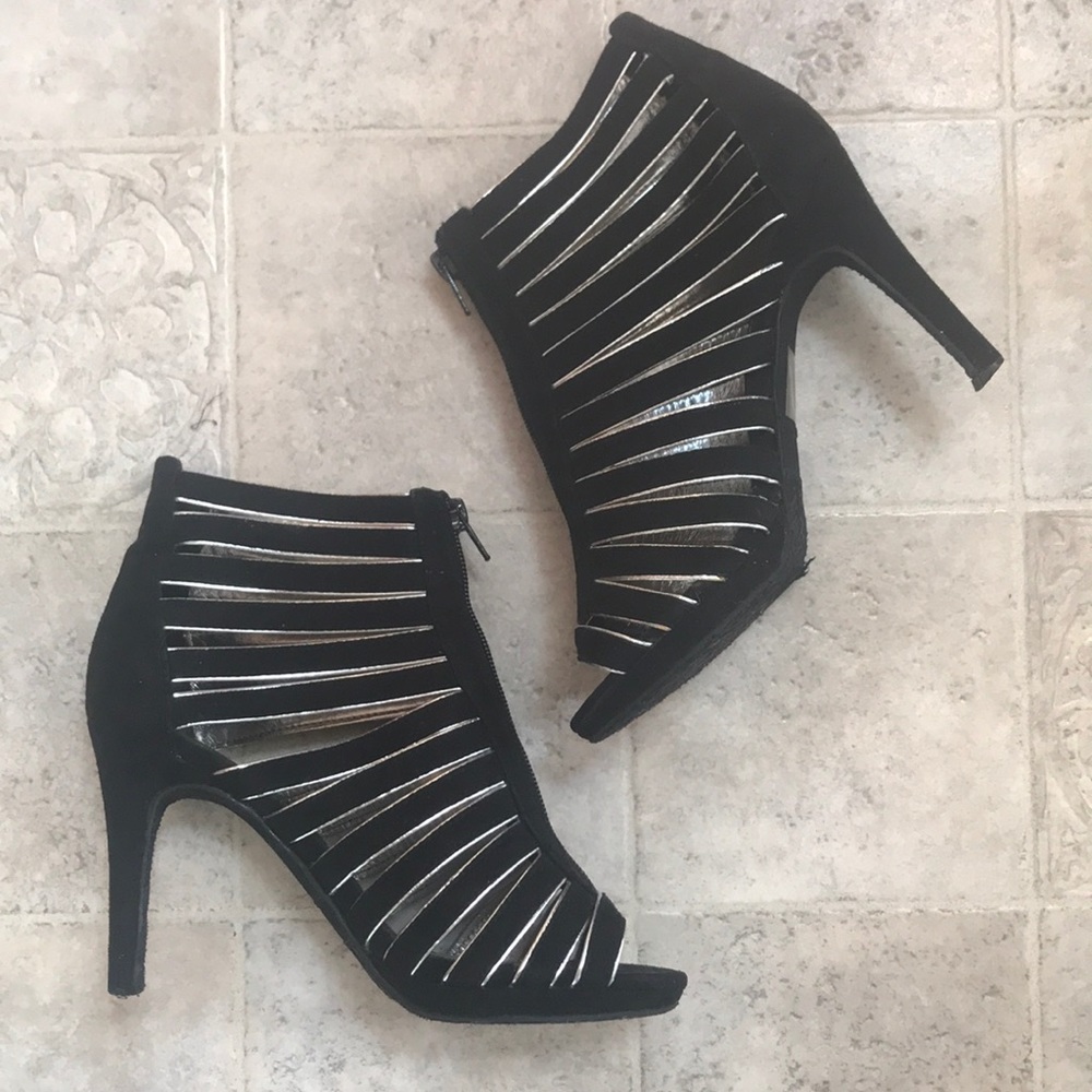 Elle size 8 black and silver heels